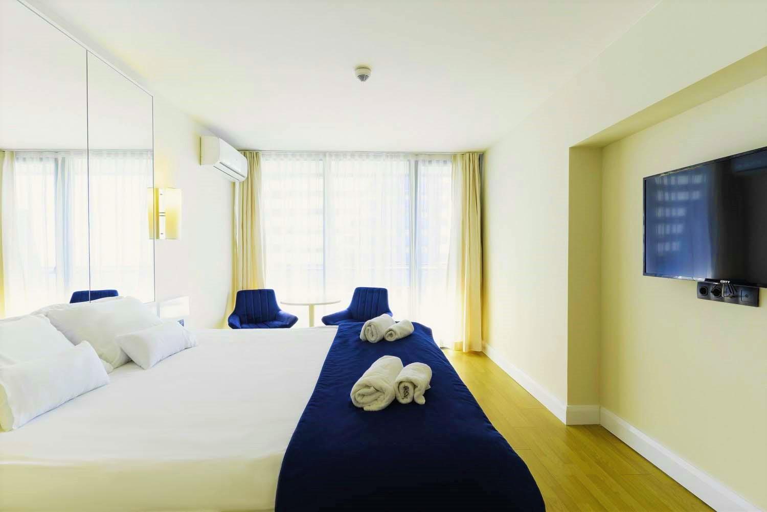 Orbi Twin Towers Aparthotel With Sea View Batumi Exterior foto