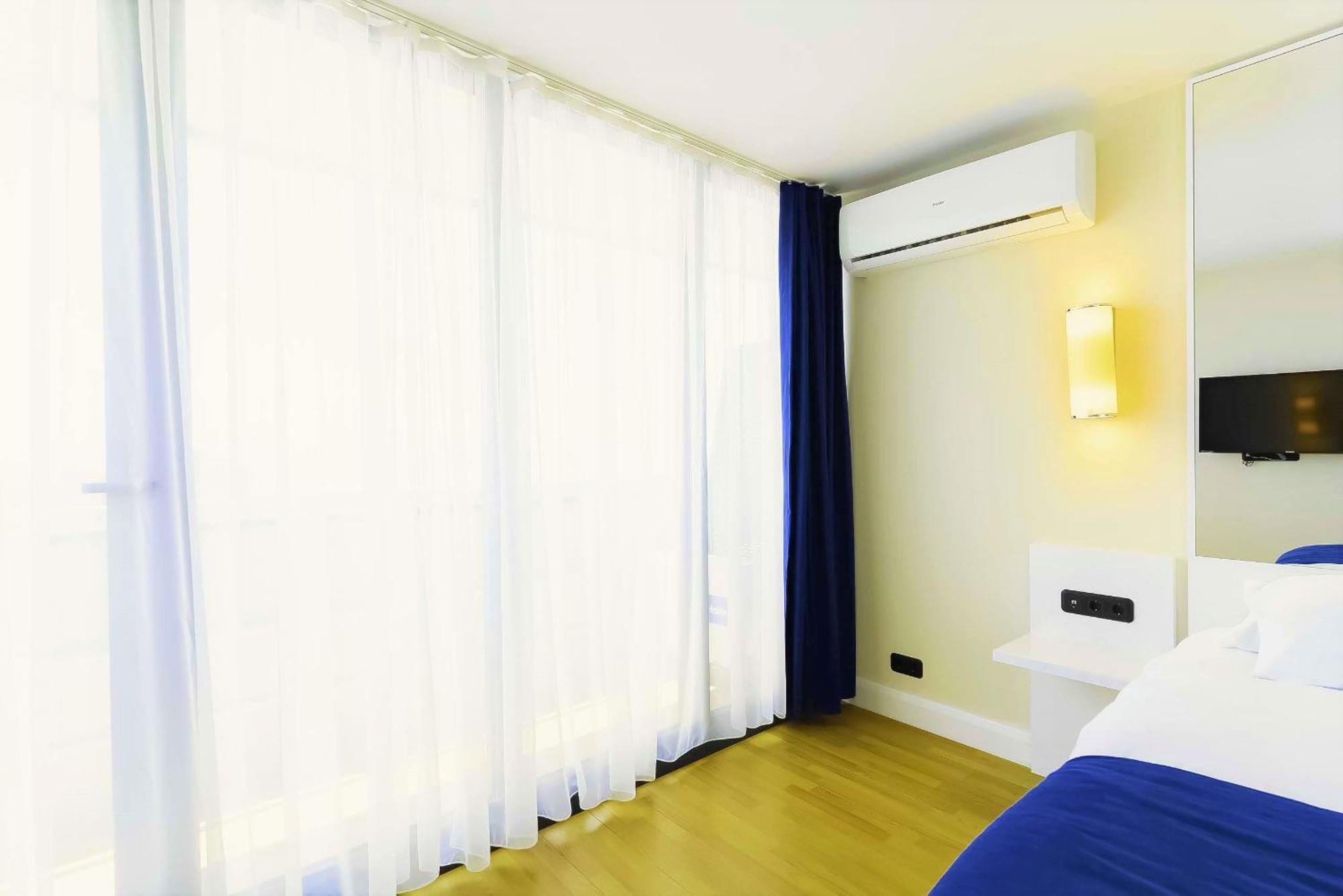 Orbi Twin Towers Aparthotel With Sea View Batumi Exterior foto