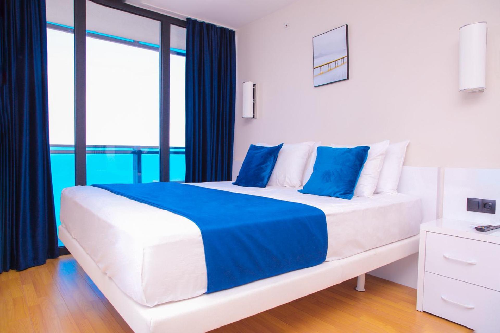 Orbi Twin Towers Aparthotel With Sea View Batumi Exterior foto